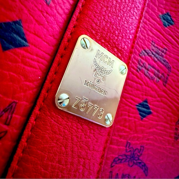 MCM Visetos Red Large Liz Reversible Logo Shopper Tote - Picture 13 of 16